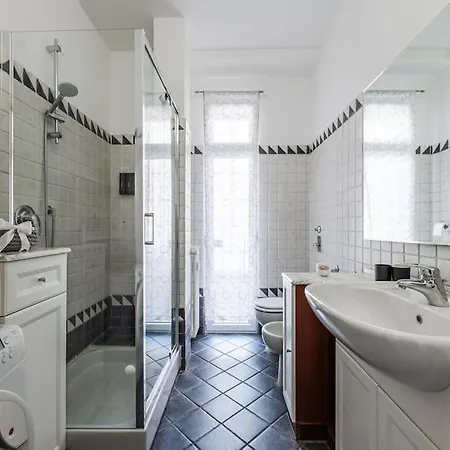 Nuovissima Dimora Con Terrazzino Mediolan