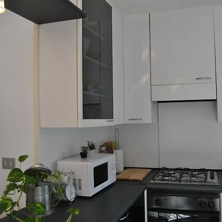 Portello Flat With Balcony