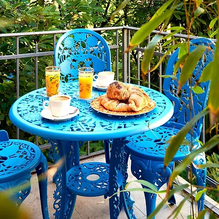 Toiletpaper Living *