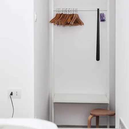 Red Cannas, Cozy In Life District Милан