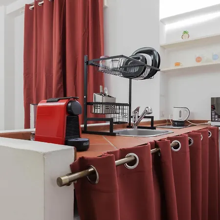 Sanzio City Escape - 15min From Duomo Apartamento