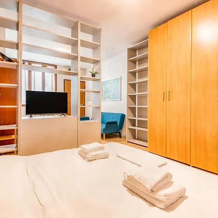 Confy 2pax- Via Tartini, 26