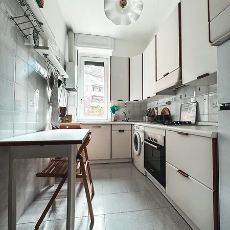 Cozy In Via Washington Freshly Renovated Apartament Mediolan