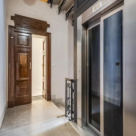 Modern 3-room Flat - Near Metro & Park Mediolan