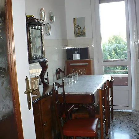 Suzzani House Pensión Milán