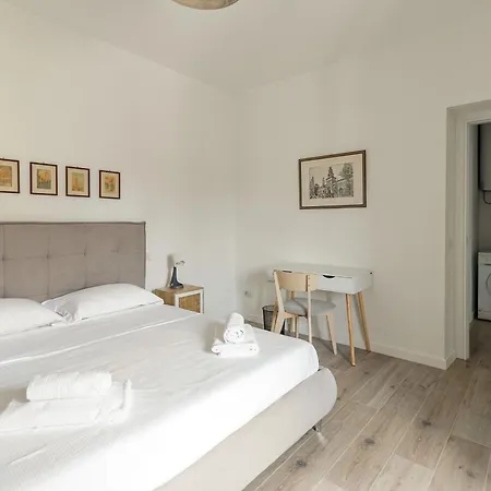 Tadino Ai Giardini Indro Montanelli By Halldis Apartment Mailand