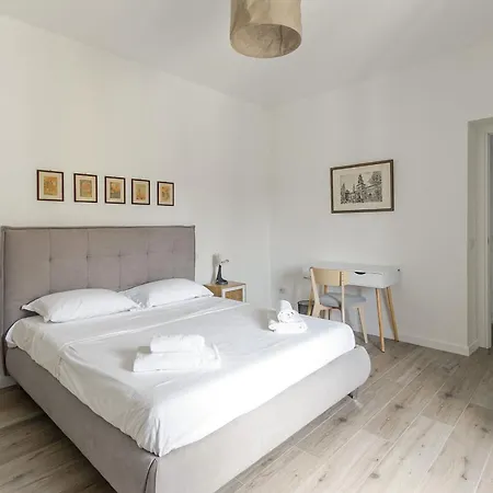 Tadino Ai Giardini Indro Montanelli By Halldis Apartment