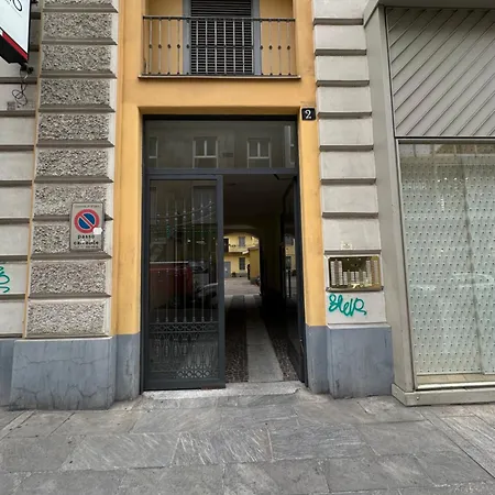 Tita's Design House 4*