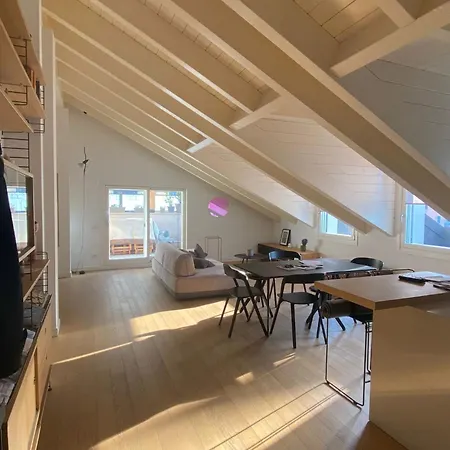 Apartamento Attico Con Terrazzo Vicino Al Centro E Metro Milão