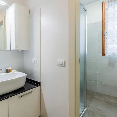 Homeby, Oasis Apartament Mediolan
