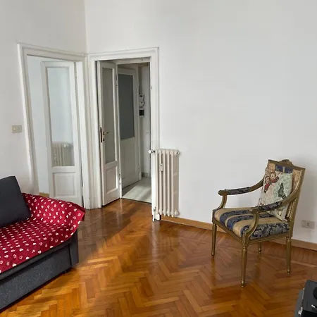 A 5 Minuti Dal Centro Di Di Anita E Marco Milánó