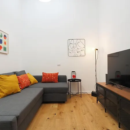Primopiano - Gluck B Apartment