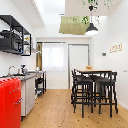 Primopiano - Gluck B Apartment *