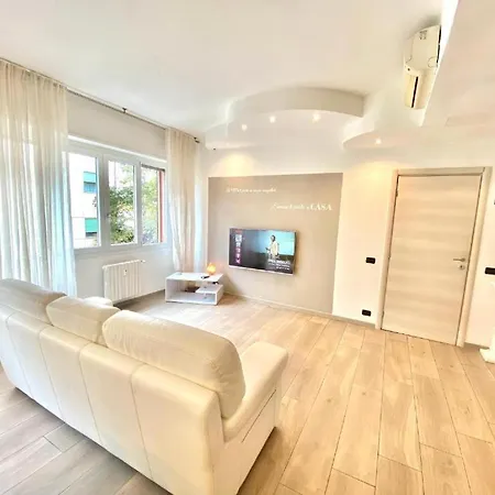 Апартаменты Bocconi Home, A Pochi Minuti Dal Centro Storico Di *