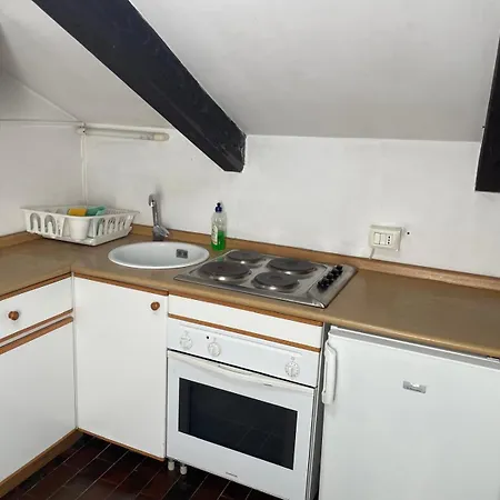 Casa - Piazza Sant'alessandro 3 *