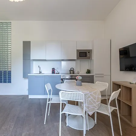Διαμέρισμα Beplace In Porta Romana *