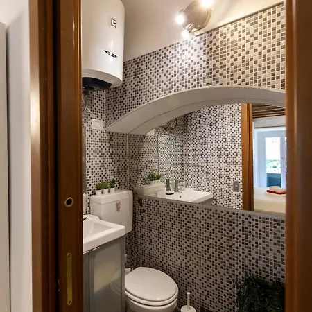 Casa Vittoria - Isola District