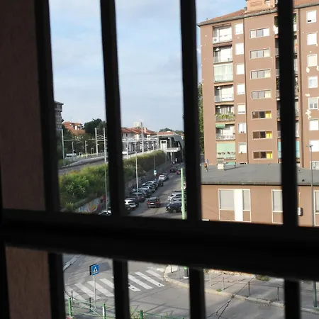 Luminoso Bilocale Zona Tibaldi Bocconi *