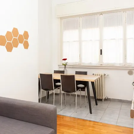 Artstay - Garibaldi Tower, Near Metro Station M5, M2 Apartment *