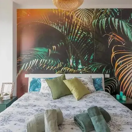 Homestay Mowgli House - Luxury Milan