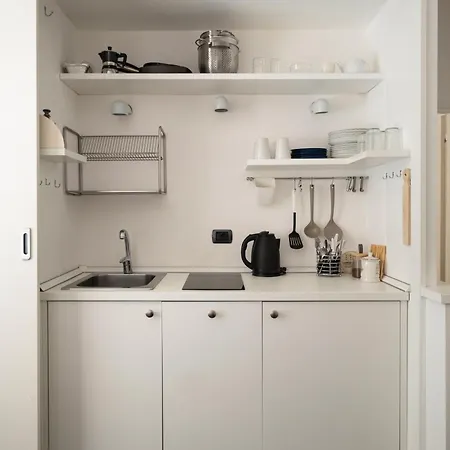 Homemi 5 Vie * Milán