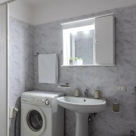 Dehomes - Porta Nuova Business Apartment Milan