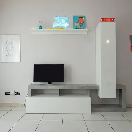 Xenia - Lovely In Citta Studi *