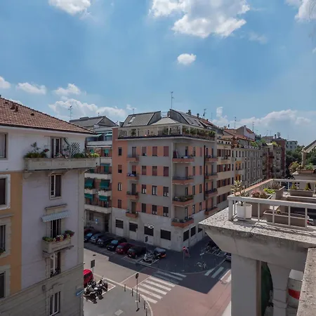 Xenia - Lovely In Citta Studi Milán