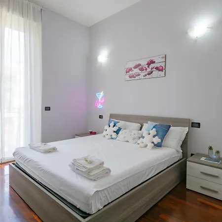 Xenia - Lovely In Citta Studi * Milán