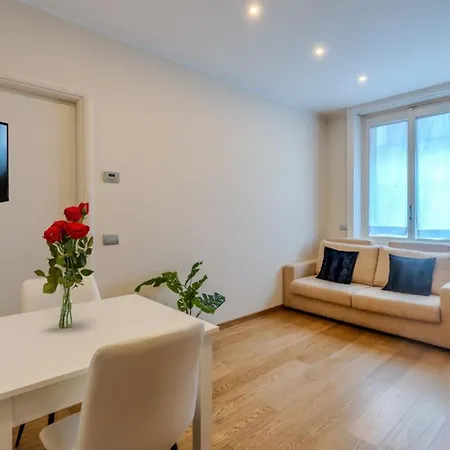 Duomo 15 Min Walk - Luxury Flat, Netflix And Wi-fi