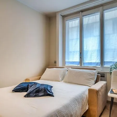 Duomo 15 Min Walk - Luxury Flat, Netflix And Wi-fi Apartment *