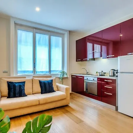 Duomo 15 Min Walk - Luxury Flat, Netflix And Wi-fi Apartment