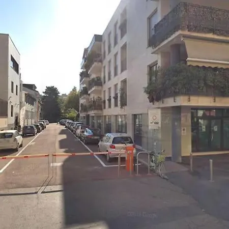 Navigli - 3 People ミラノ