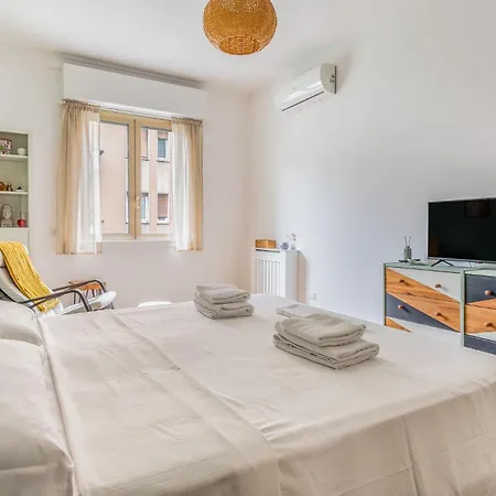 4 Pax Wi-fi Lorenteggio Daire *