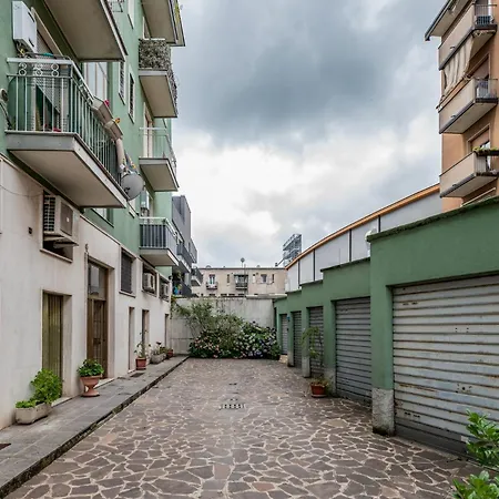 4 Pax Wi-fi Lorenteggio * Milano