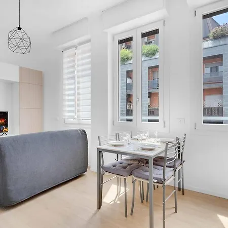 Nuovo E Confortevole, 4pax, Tram 24, Universita Апартаменты
