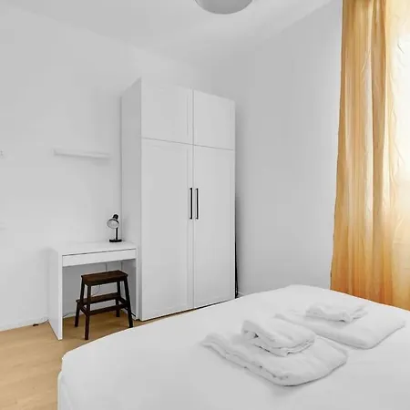 Апартаменты Nuovo E Confortevole, 4pax, Tram 24, Universita