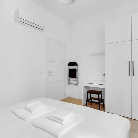 Nuovo E Confortevole, 4pax, Tram 24, Universita Апартаменты Милан
