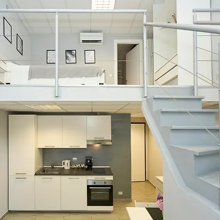 Appartement Design White Loft - 15 Minutes Walk From Station Milaan
