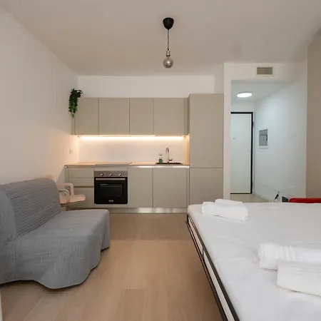 I Host - Binda 18 * Μιλάνο