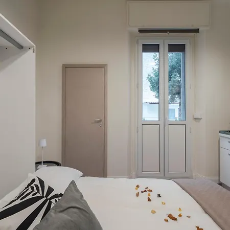 Loreto Prestige - Parking Free & Bulb Gym 4* Milaan