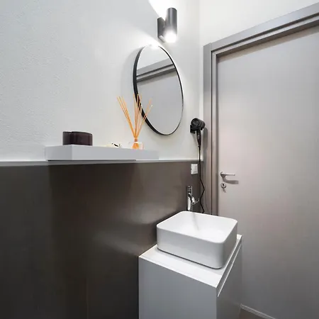 Loreto Prestige - Parking Free & Bulb Gym Milaan