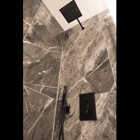 Esclusivo Rifugio A Pochi Passi Dal Duomo - Apt 2 Milan