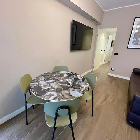 Botticelli Golden House Next To Duomo Appartement Milaan