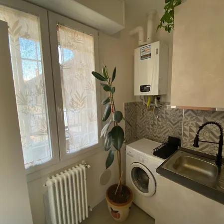 Renovated With Two Single Beds Appartement *