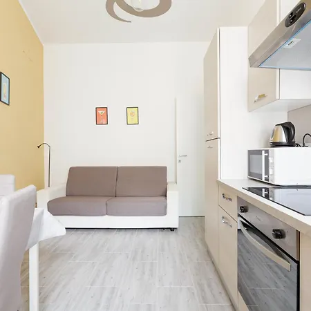 Martesana Cosy Apartment- M1 Gorla Red Line アパート *