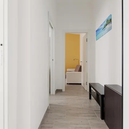 Martesana Cosy Apartment- M1 Gorla Red Line アパート