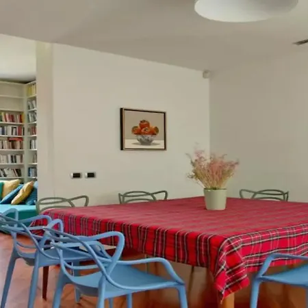 בית הארחה Stanza Nr 4 In Incantevole In Zona Solari מילאנו