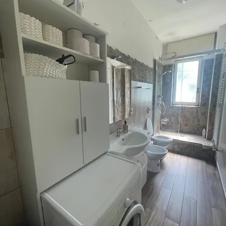 San Siro -fiera Apartman *