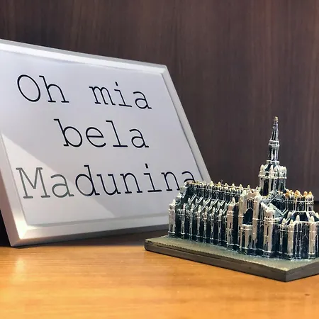 Apartment Brera Vip Spotlight - Brera - Duomo - Castello Sforzesco - Lanza Metro M2 *